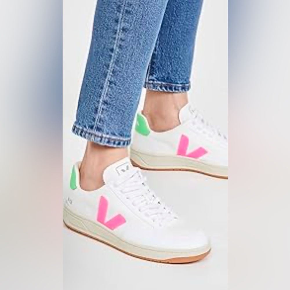 Veja Women's V-12 White Sneakers 5.5